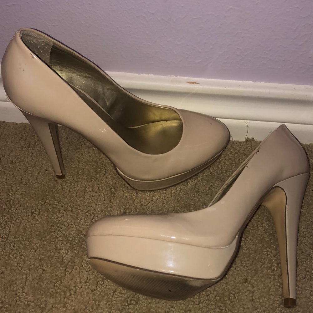 Guess Nude Platform Pumps